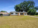 Single 3bed /2bath family home pet friendly