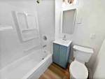 ADORABLE 2bed/1bath HOUSE 840Sqft/SINGLE FAMILY HOME