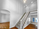 4BED 2BATH IN A NICE NEIGHBORHOOD AND A PARKING GARAGE