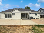 Beautiful,Comfortable and Spacious 3 bedrooms house available for rent!