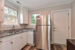 Well furnished 3bed 2baths house is ready for immediate move in