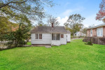 Well furnished 3bed 2baths house is ready for immediate move in