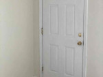 It’s a lovely 2beds and 1.5baths townhouse for rent