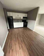 Spacious newly renovated 2 bedrooms and 1 bathroom house for rent