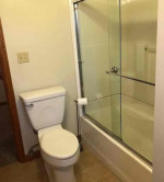 Stunning Single-Family Home with Spacious Bedrooms & Modern Upgrade (3bedroom 1 bathroom)