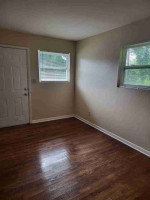 Cute 1 bedroom 1 bath apartment in the heart of 5 Points!