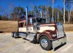 2025 Ken worth W900L