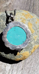 Beautiful, vintage, Turquoise pendant w/ 925 Italian chain. EUC
