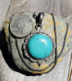 Beautiful, vintage, Turquoise pendant w/ 925 Italian chain. EUC
