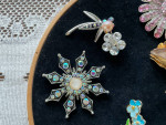Brooches (10)