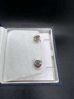 Custom 2G Diamond Gauges.