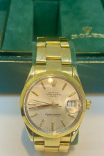 Rolex Oyster Perpetual Date - Model 15505 / 34mm