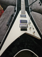 Jackson RR 24 V