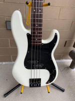 Squier Vintage Modified Precision Bass Guitar