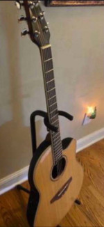 ACOUSTIC ELECTRIC GUITAR
