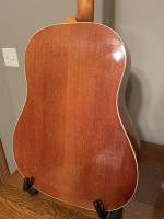 GIBSON J-35 REISSUE