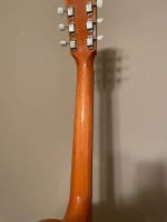 GIBSON J-35 REISSUE