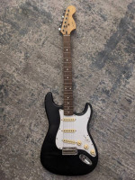 squire standard black parts caster / Mings electronics