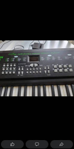 keyboard - like new