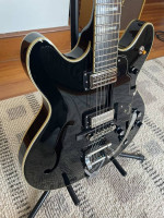 Guild Starfire V with case