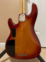 Fender Deluxe Zone Bass
