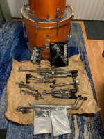 YAMAHA STAGE CUSTOM SIX PIECE DRUM SET WITH HARDWARE BRAND NEW