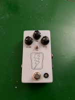 JHS - Superbolt V2 - Overdrive Guitar Pedal, Version 2