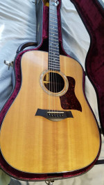 TAYLOR 710 ACOUSTIC GUITAR