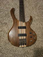 Ibanez BTB670 4 string bass guitar