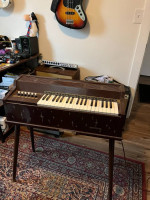 Magnus Custom Deluxe Model 505 Electric Chord Organ / Circa 1967
