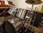 Drum Set - Tama Rockstar + Stands, Throne, Cases