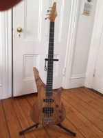 Manne Newport Bass