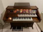 VINTAGE--$5--LOWREY--FULL CONSOLE WITH BENCH--CIRCA 1980's