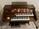 VINTAGE--$5--LOWREY--FULL CONSOLE WITH BENCH--CIRCA 1980's