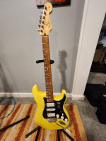 Fender Player Series Stratocaster HSH in Butter Cream finish
