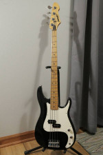 1994 Peavey Fury Bass guitar USA made