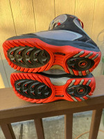 BOOTS  FOR SNOWBOARD BURTON  SIZE 8.