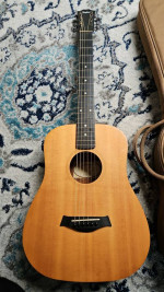 Taylor BT1 Baby Taylor guitar with gigbag