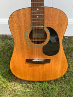 Hohner HW-300 Acoustic Guitar w/ Gig Bag & Book
