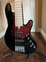 Cort Elrick NJS 5 bass guitar