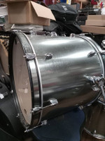 Pearl Forum “Smokey Chrome” Drum Set
