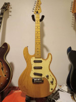Peavey T-130 Solid Body Electric Guitar