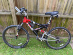 Mongoose Sabre Element racing 21 speed mountain bike