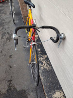 Cannondale R300 road bike