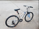 Schwinn Adult Lightweight Aluminum 21-speed 26-inch Wheels Mountain Bi