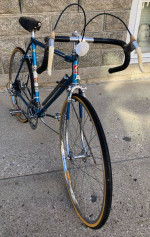 Vintage men's Peugeot 10-speed Road Bike