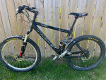 CUSTOM PREMIUM TREK (+Dropper Post) Bike Shimano, Rock Shocks 17.5”obo