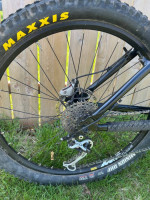 CUSTOM PREMIUM TREK (+Dropper Post) Bike Shimano, Rock Shocks 17.5”obo