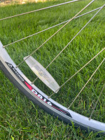(Size M) K2 Road Bike fits 5’6-5’10 CARBON FORK
