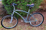 Diamondback Wildwood Cruiser Bicycle With Helmet and Basket